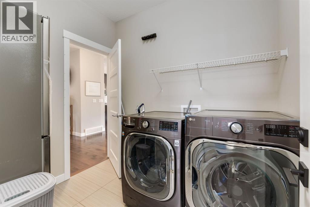 Single Family House for Sale in  Sherwood Mount NW Sherwood Calgary 