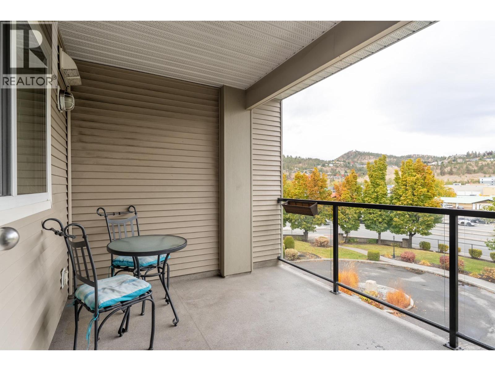 306 135 Ziprick Road, Kelowna