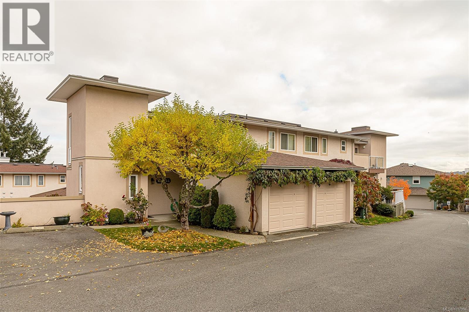 100 Gifford Rd, Ladysmith - Exteriors - Full Complex View - Photo 3