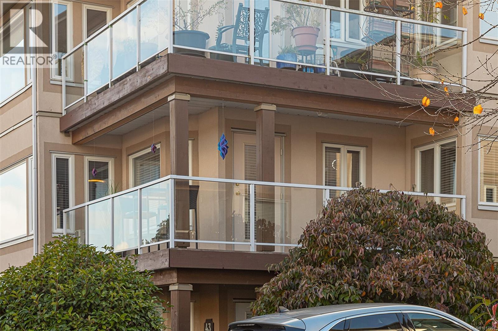 100 Gifford Rd, Ladysmith - Exteriors - Photo 5