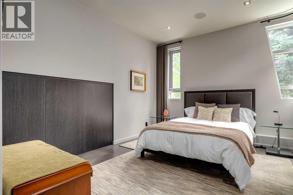 Single Family House for Sale in  Posthill Drive SW Springbank Hill Calgary 