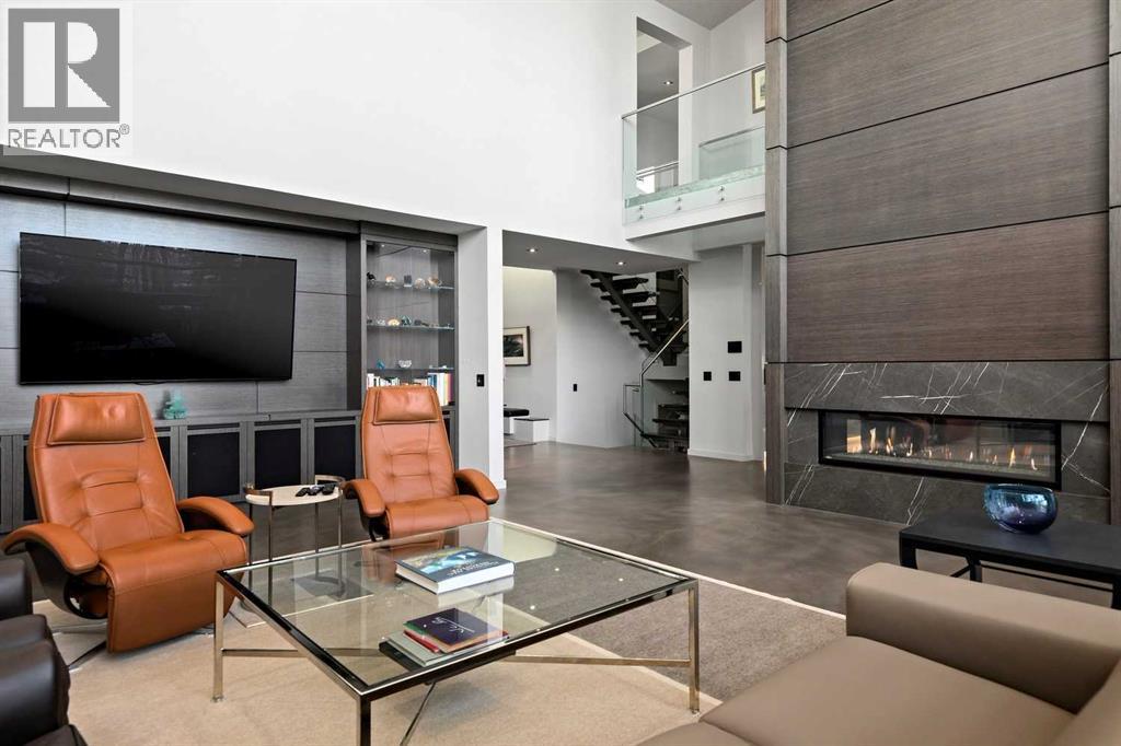 Single Family House for Sale in  Posthill Drive SW Springbank Hill Calgary 