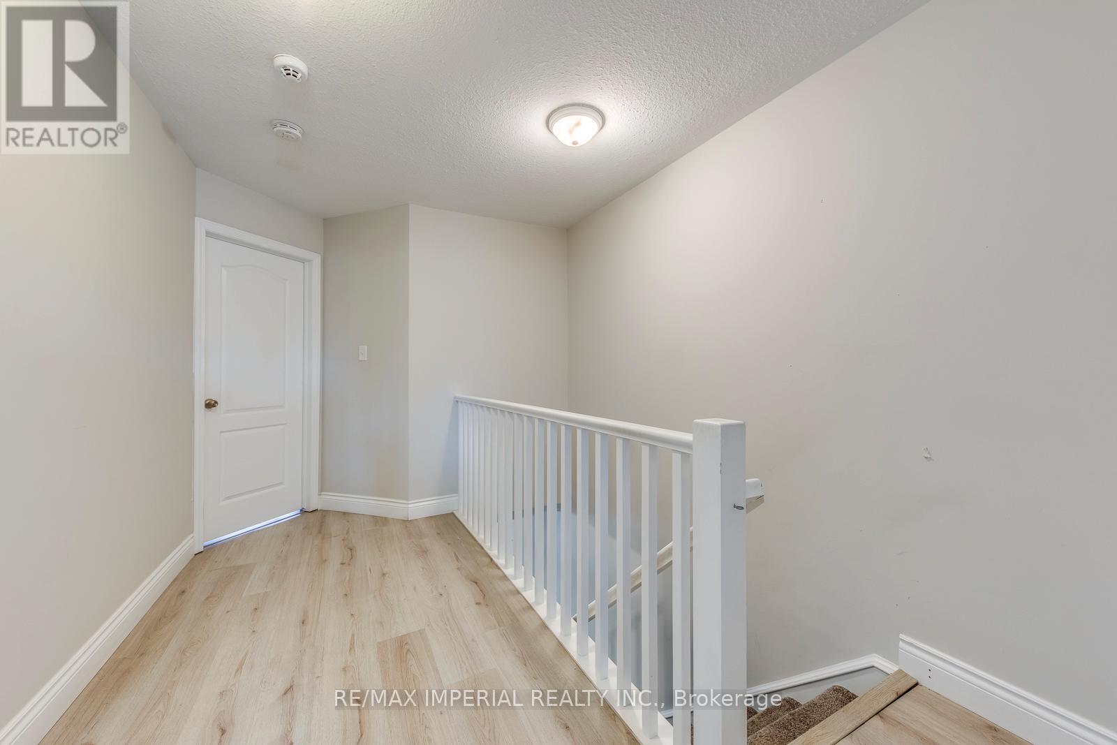 Single Family House for Sale in    SOUTHSIDE PLACE Hamilton (Mountview) 