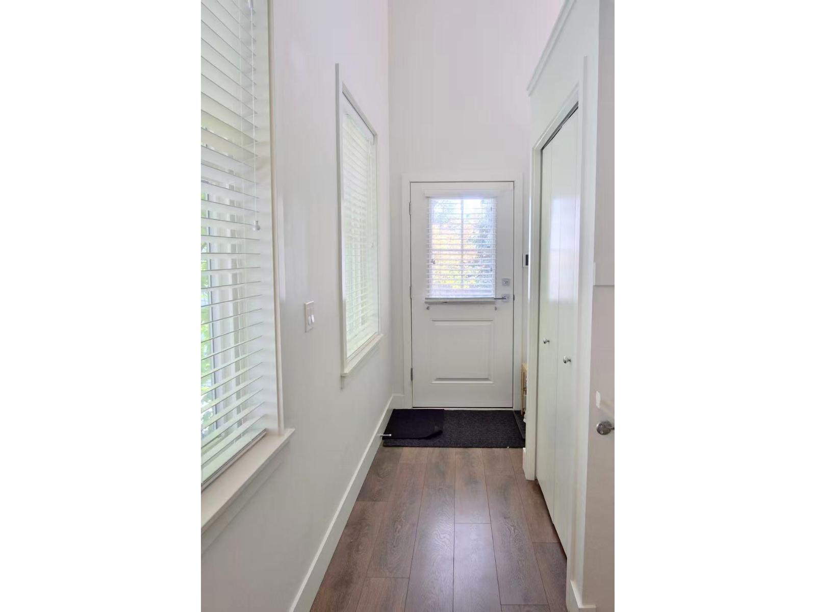 16 8217 204B STREET, Langley