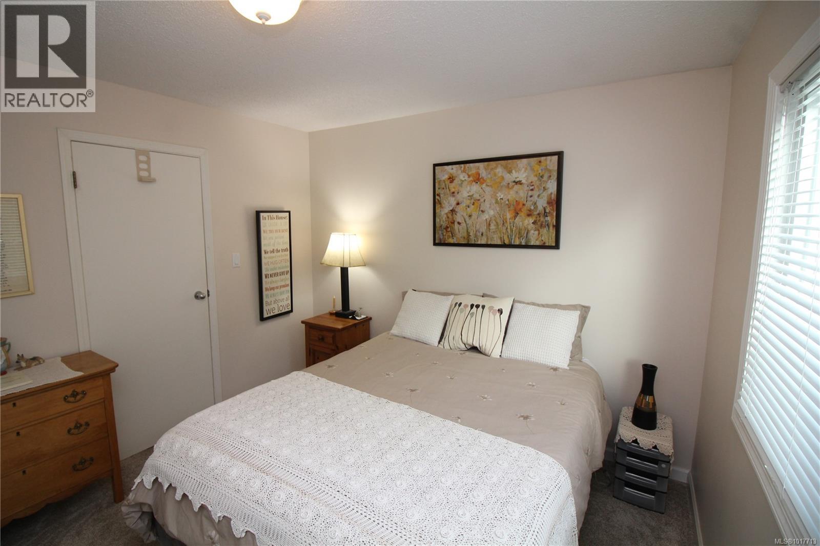 303 9942 Daniel St, Chemainus