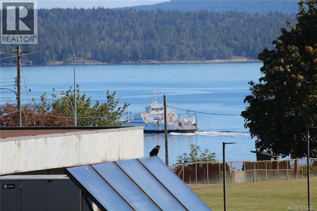 303 9942 Daniel St, Chemainus