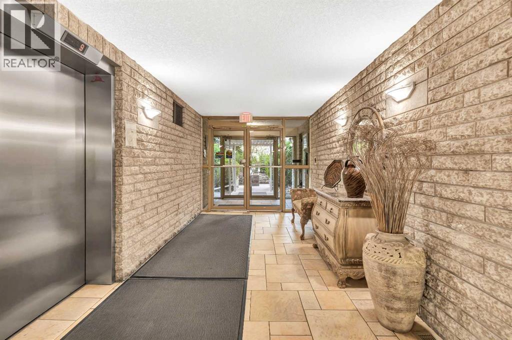 305, 4555 Varsity Lane NW Photo 28 - Calgary Real Estate