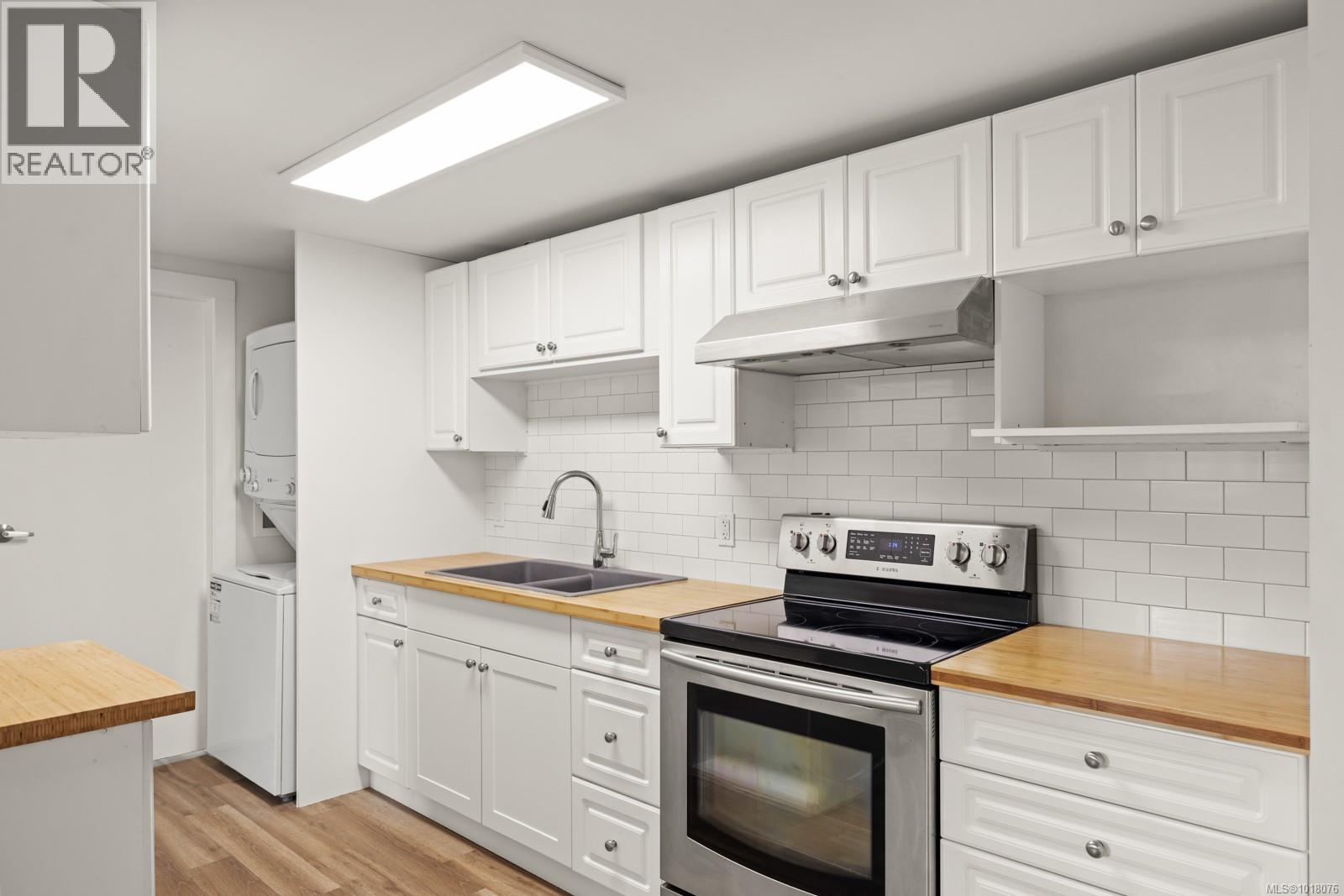 6675 Goodmere Rd, Sooke