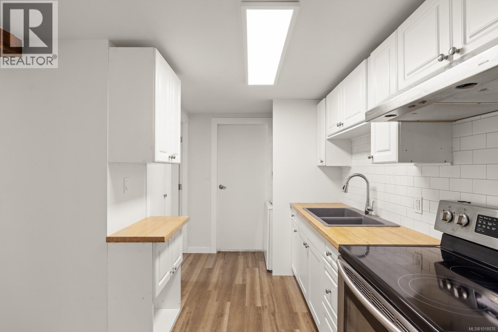 6675 Goodmere Rd, Sooke