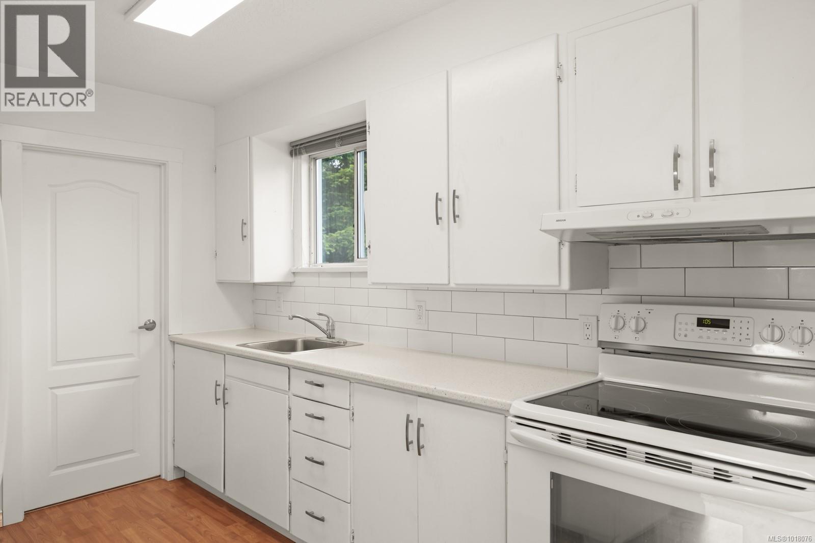 6675 Goodmere Rd, Sooke