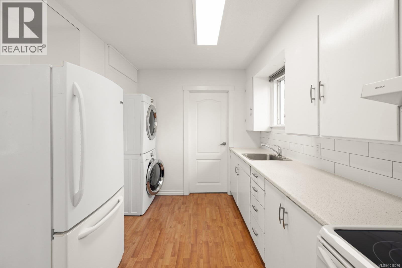 6675 Goodmere Rd, Sooke