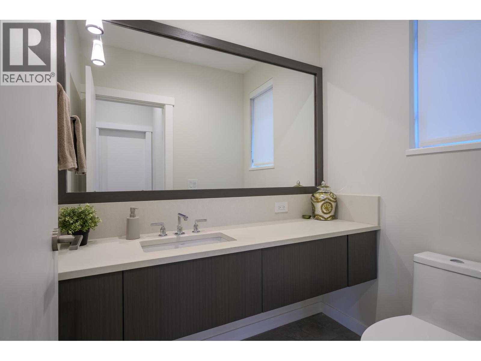 4754 HAZELNUT Way, Tsawwassen