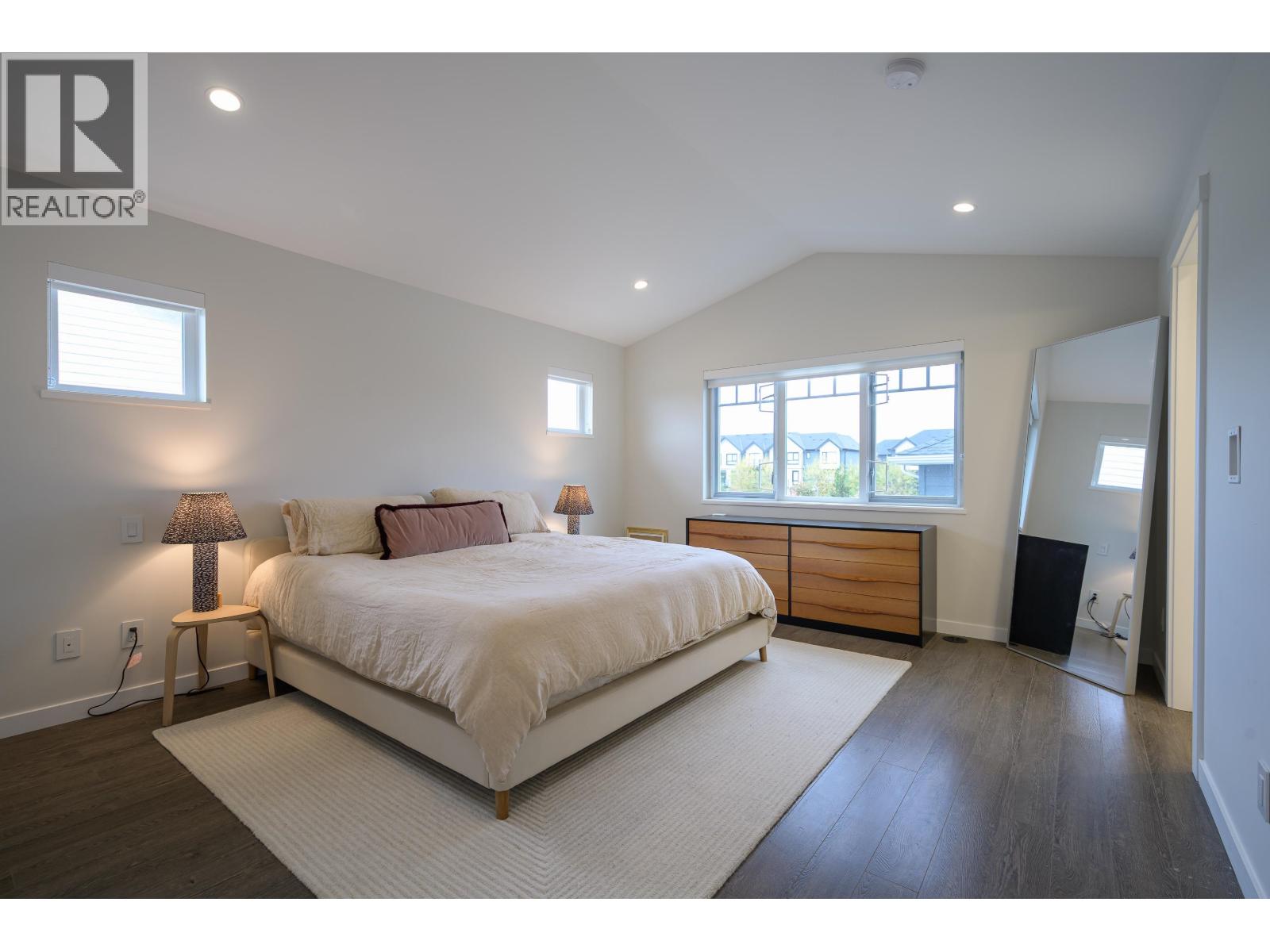 4754 HAZELNUT Way, Tsawwassen