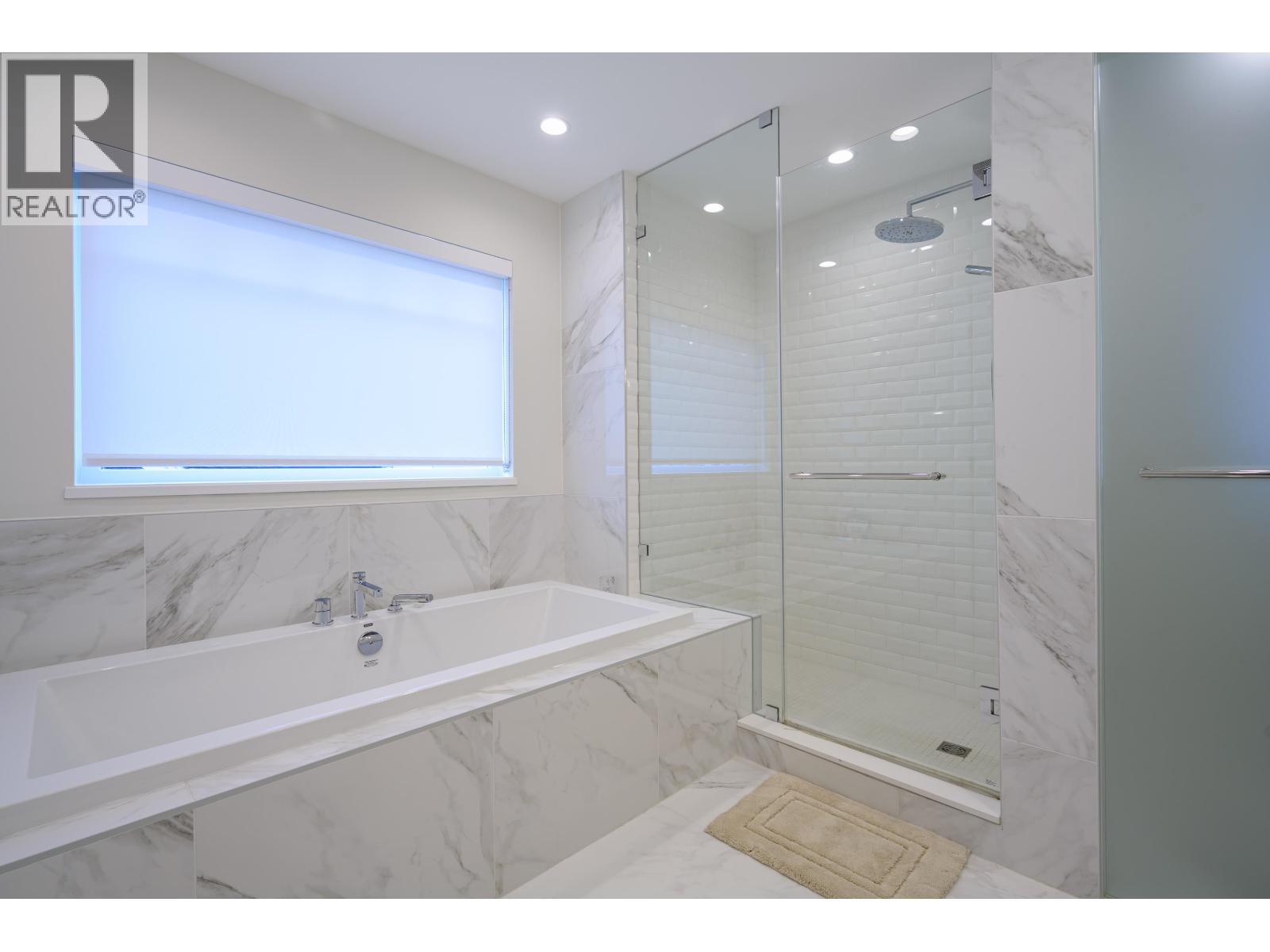 4754 HAZELNUT Way, Tsawwassen