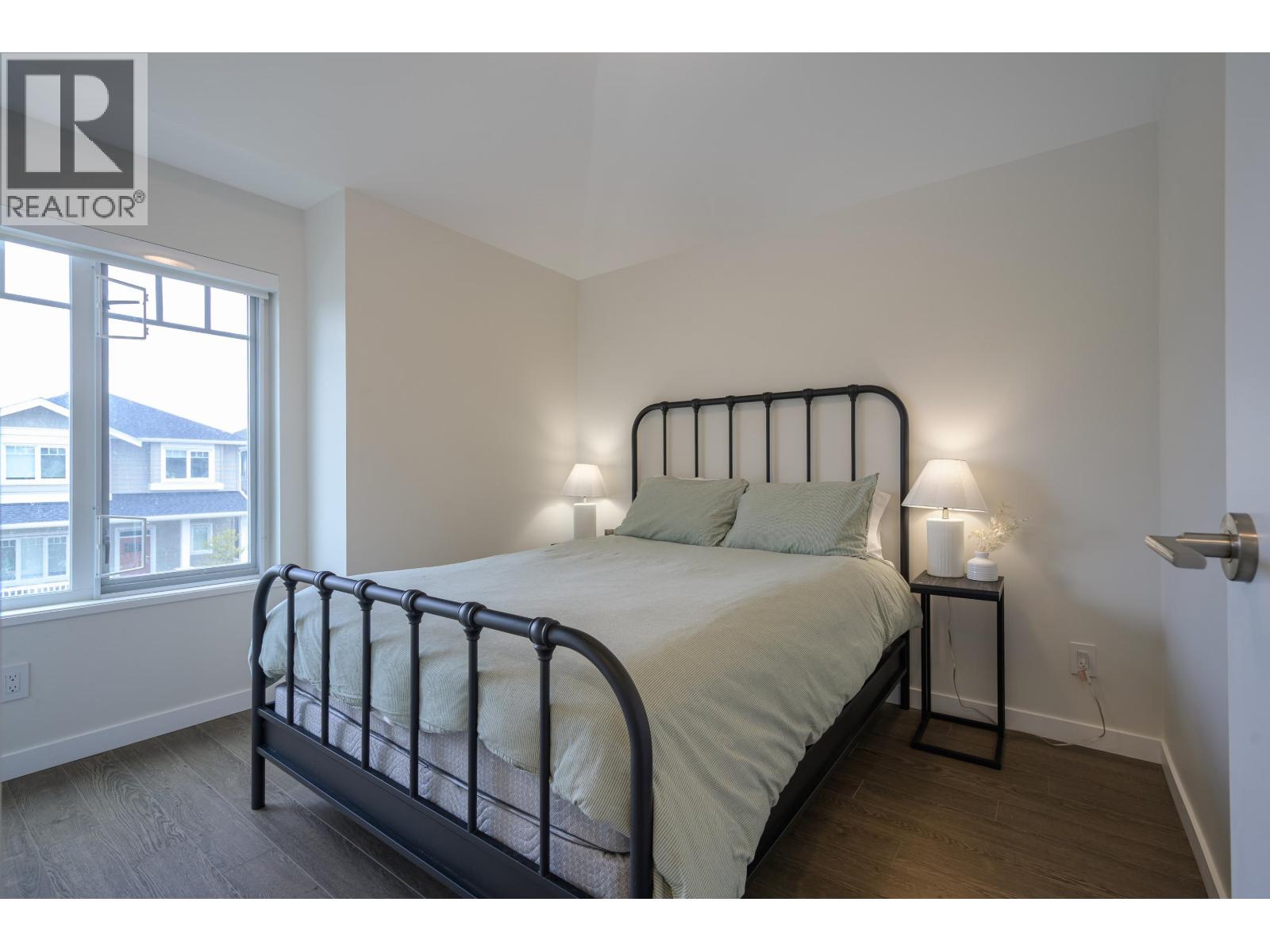 4754 HAZELNUT Way, Tsawwassen