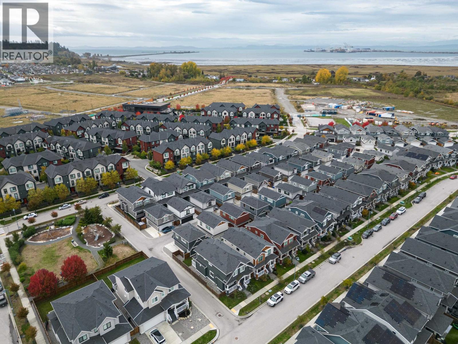 4754 HAZELNUT Way, Tsawwassen