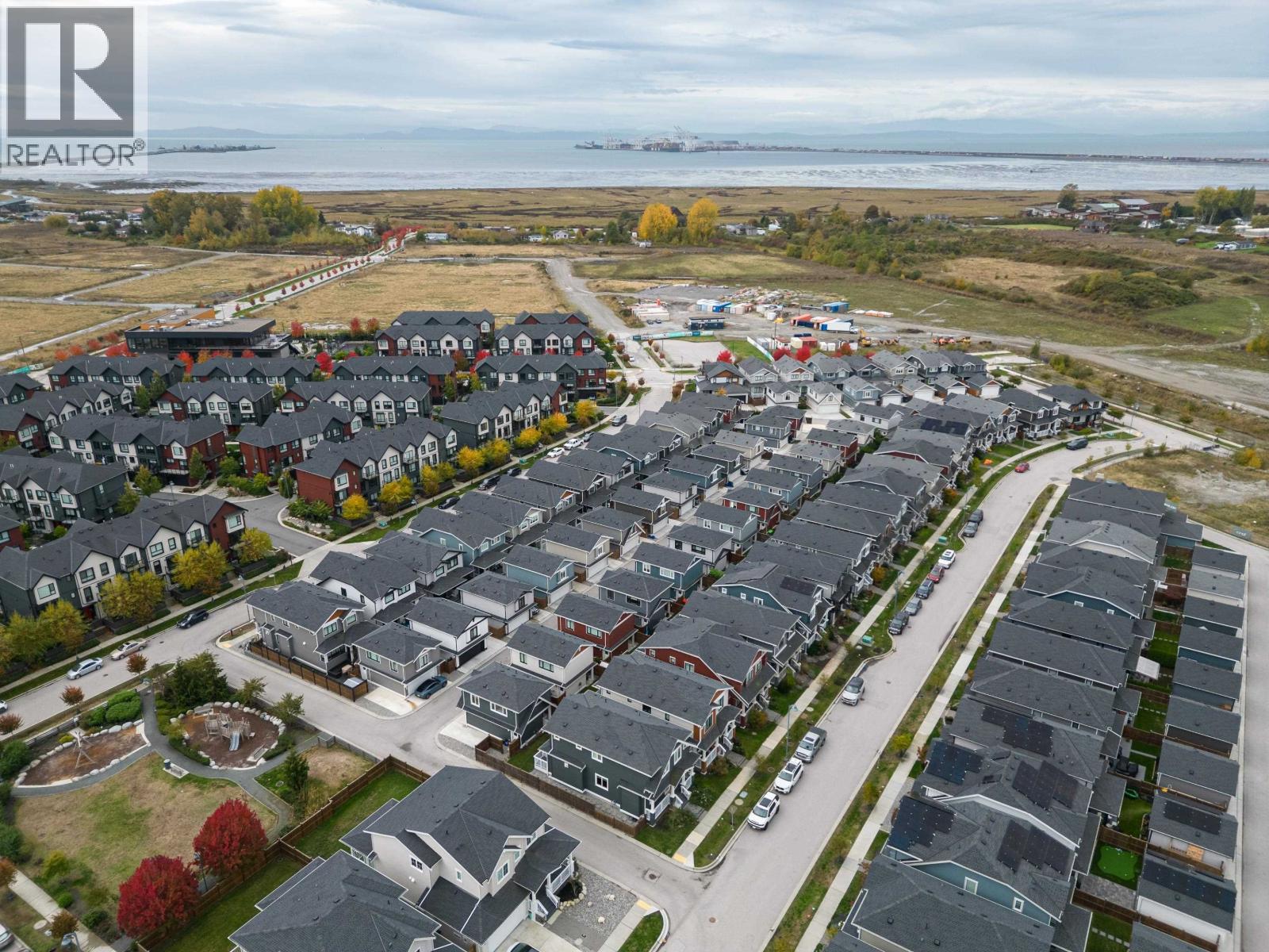 4754 HAZELNUT Way, Tsawwassen