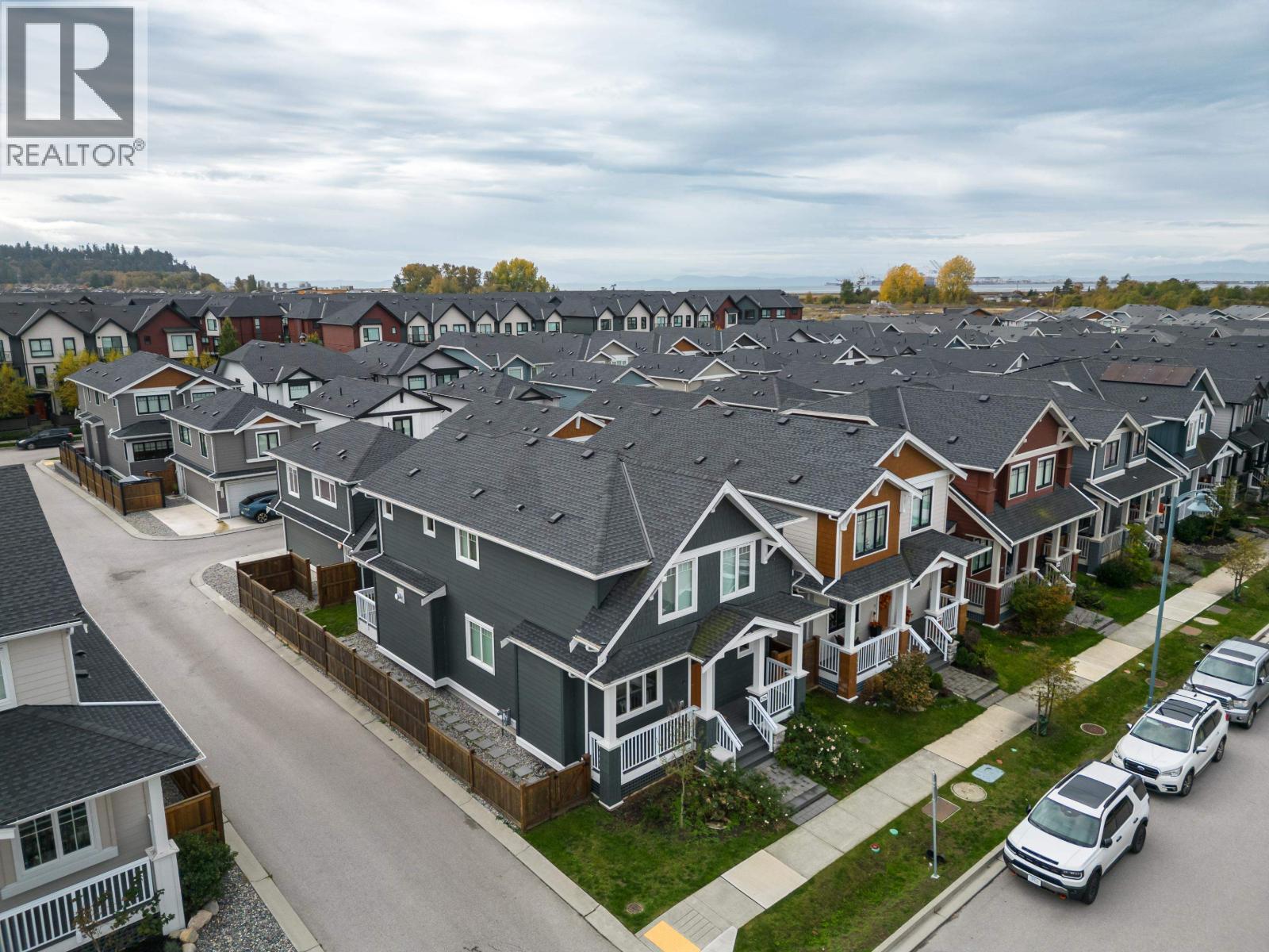 4754 HAZELNUT Way, Tsawwassen