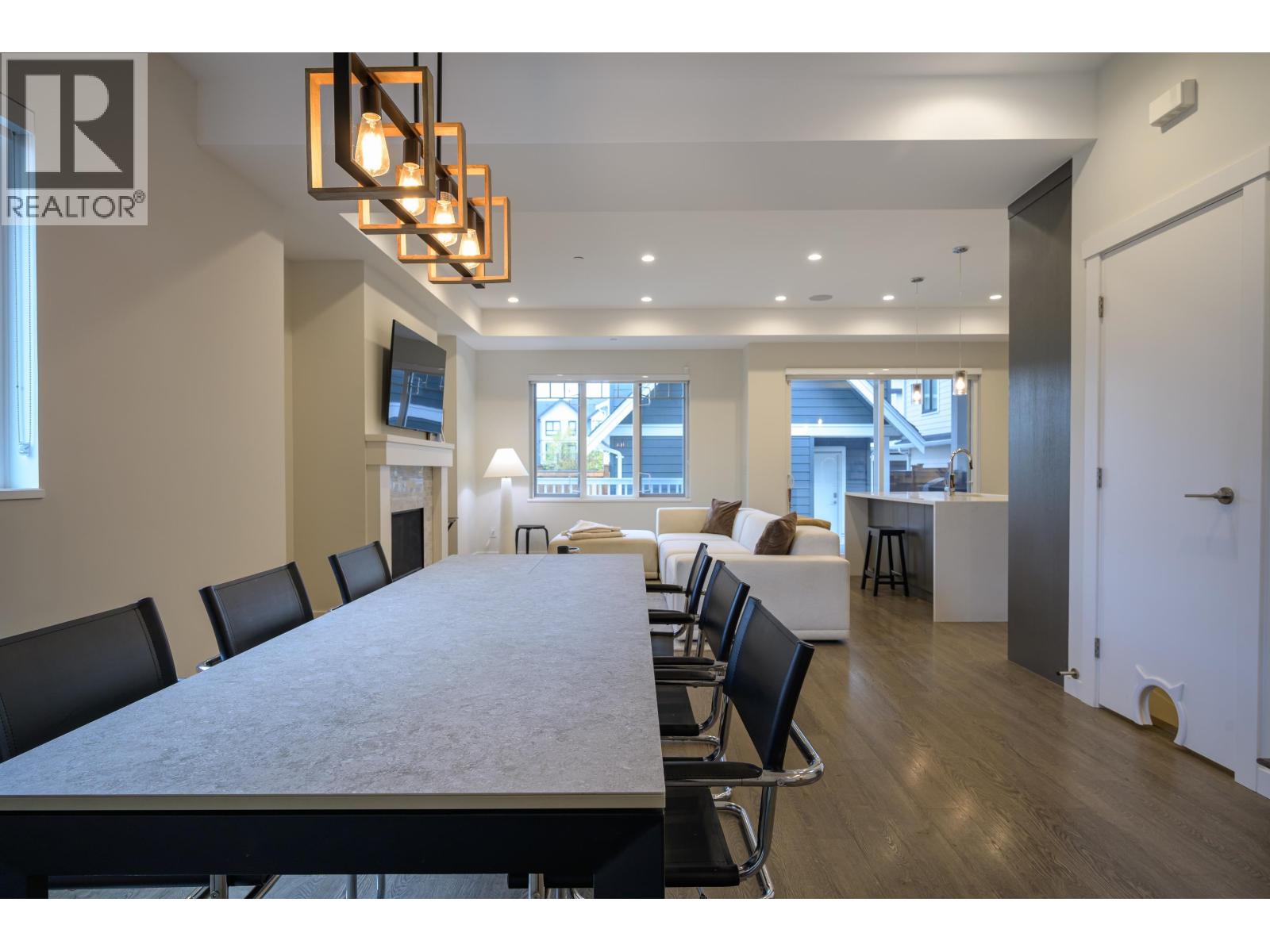 4754 HAZELNUT Way, Tsawwassen