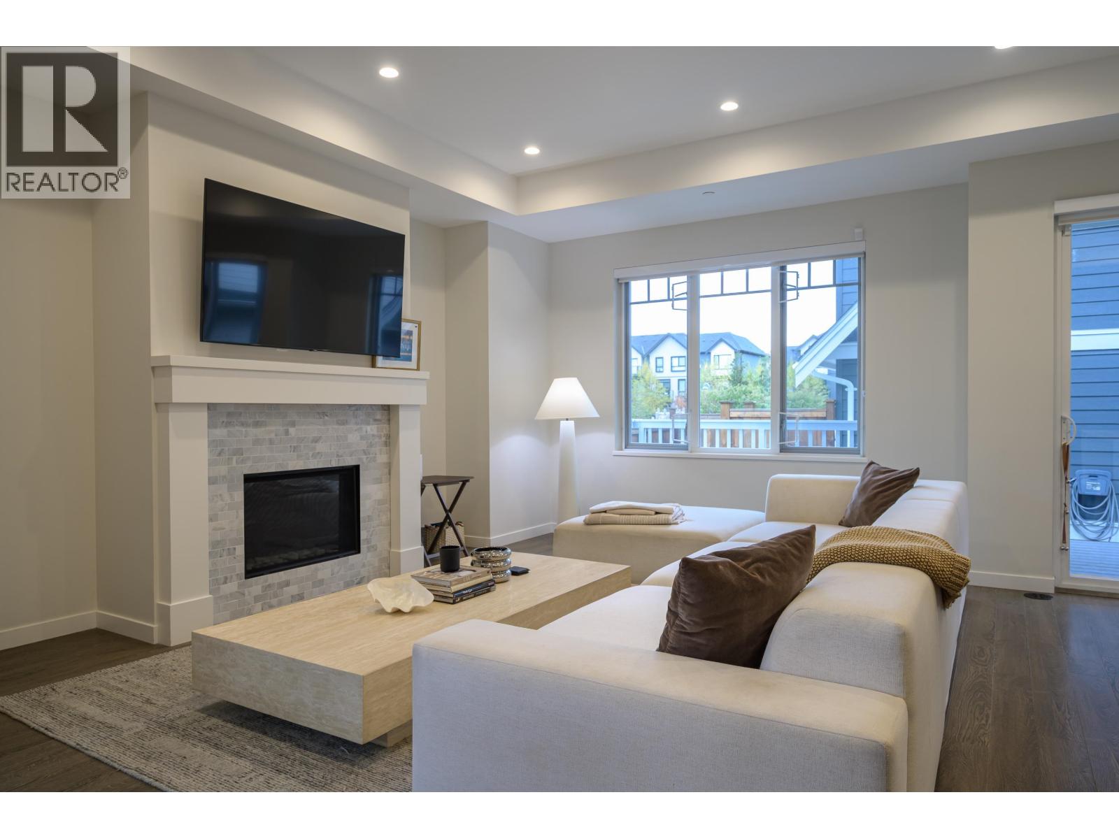 4754 HAZELNUT Way, Tsawwassen