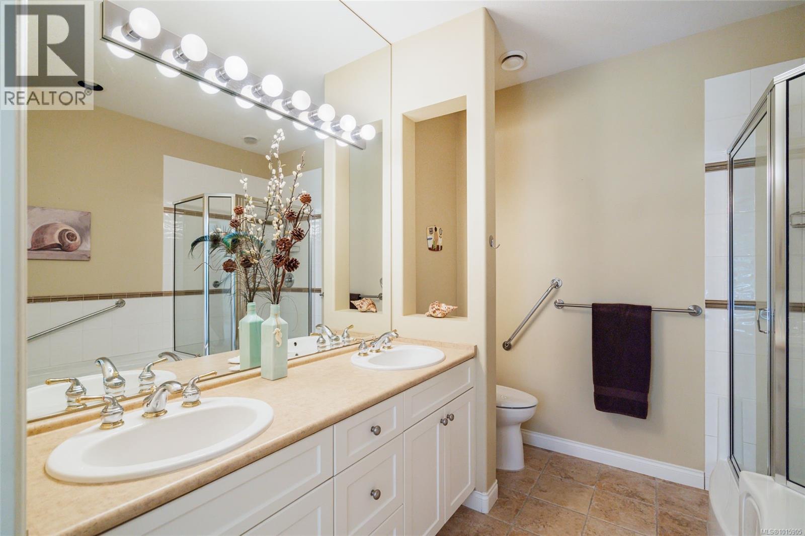 1416 Saturna Dr, Parksville
