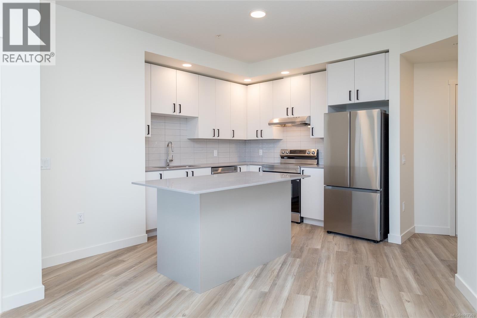 214 2390 City Gate Boulevard, Langford