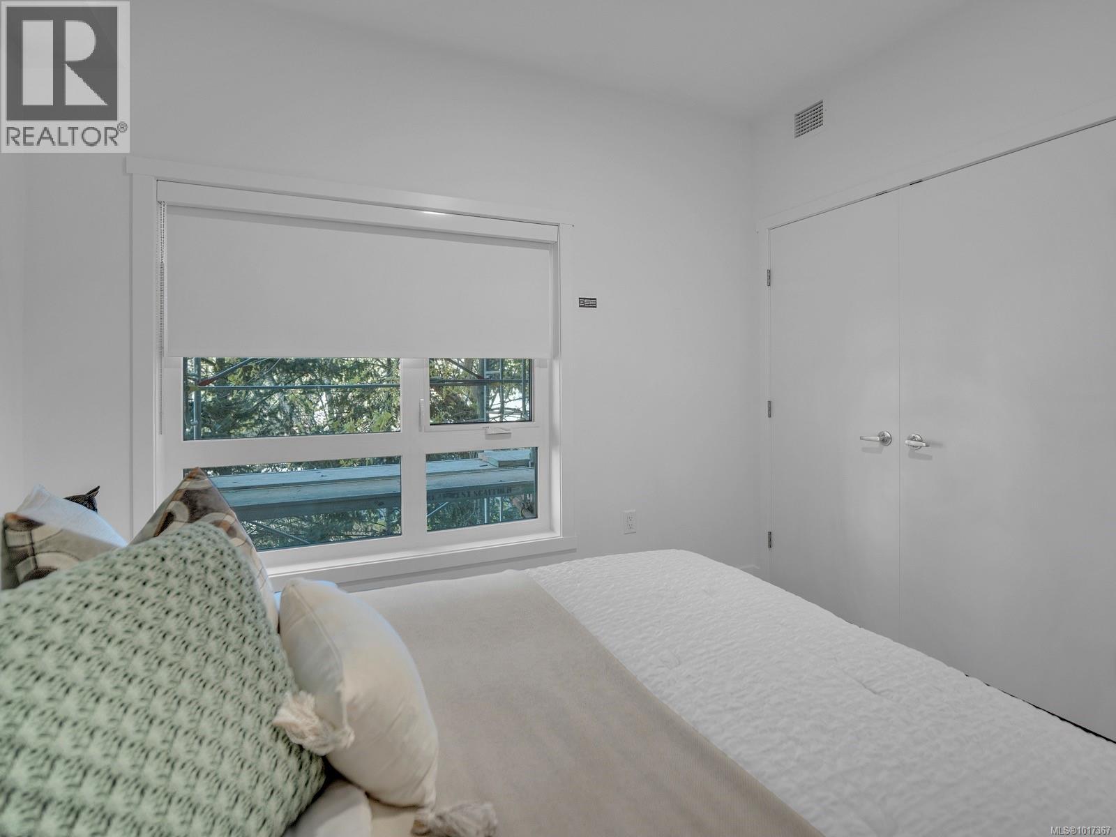 201 2390 City Gate Boulevard, Langford