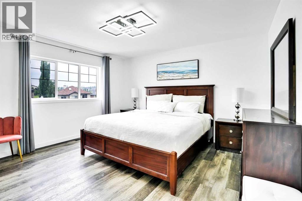 Single Family House for Sale in  Elkton Way SW Springbank Hill Calgary 