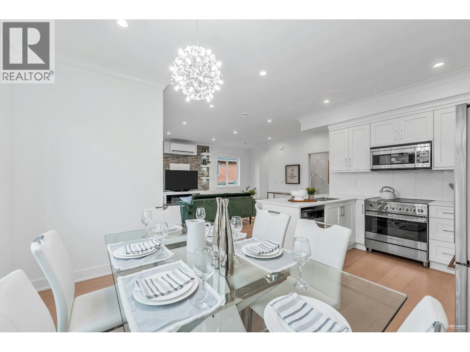 #106-8233 WILLIAMS Road, Richmond