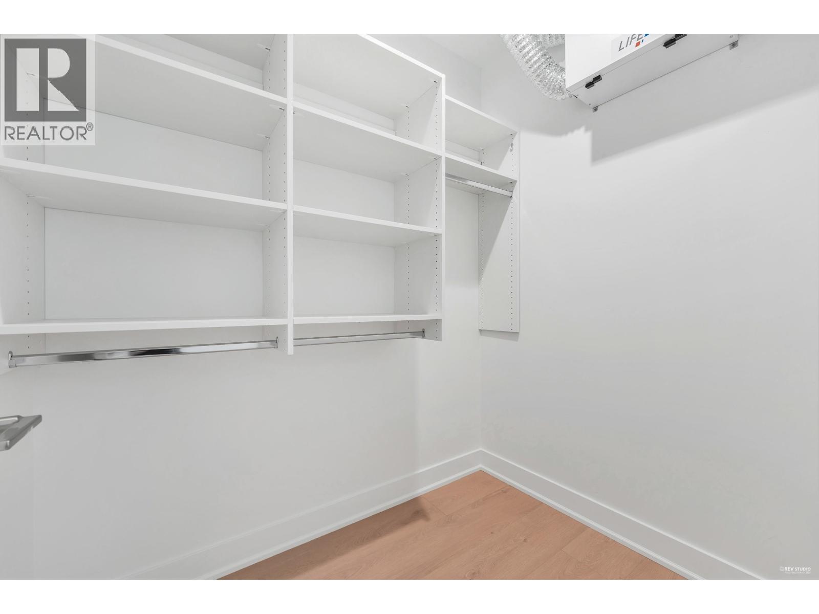 #106-8233 WILLIAMS Road, Richmond