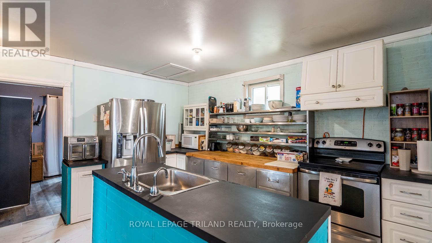 105 HAMILTON ROAD - 3