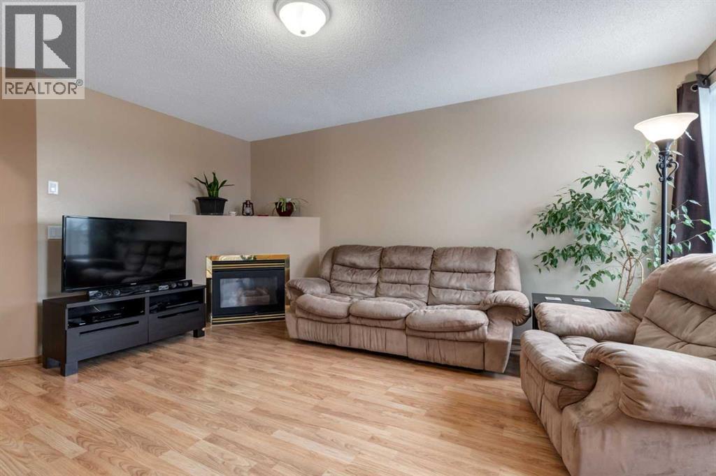 Single Family House for Sale in  Mt Apex Green SE McKenzie Lake Calgary 