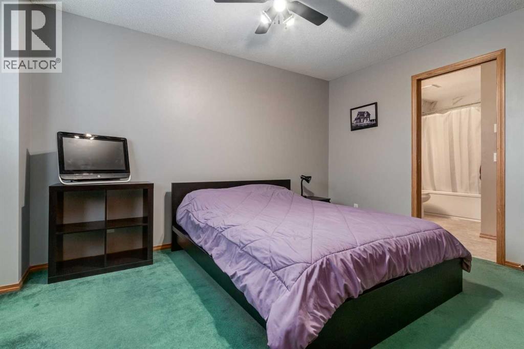 Single Family House for Sale in  Mt Apex Green SE McKenzie Lake Calgary 