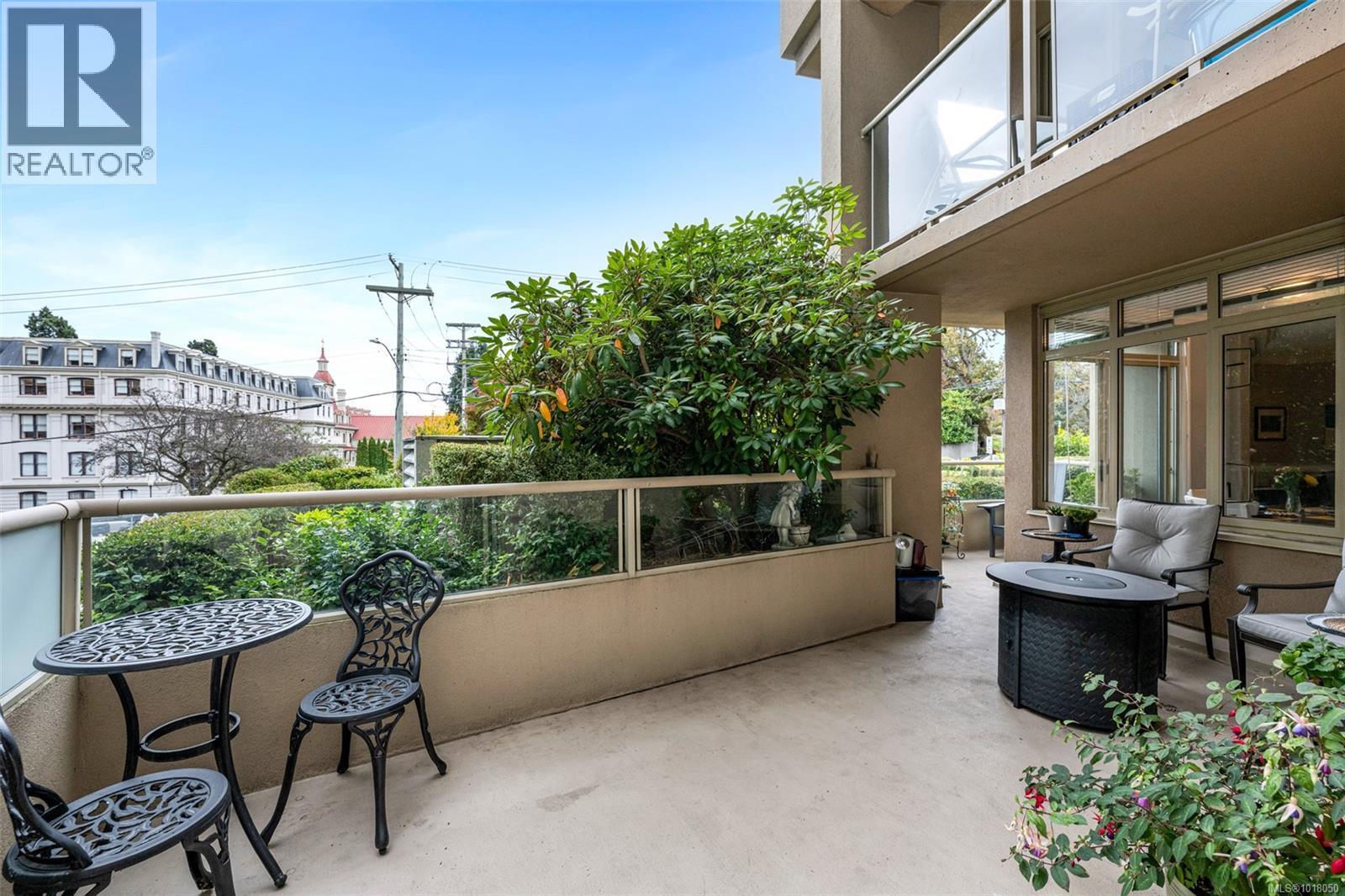 101 605 Douglas St, Victoria