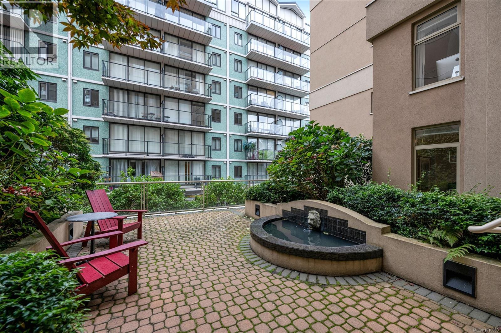 101 605 Douglas St, Victoria