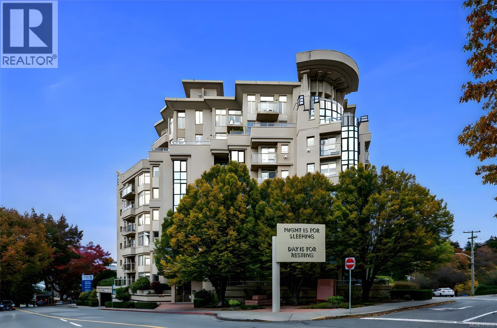 101 605 Douglas St, Victoria