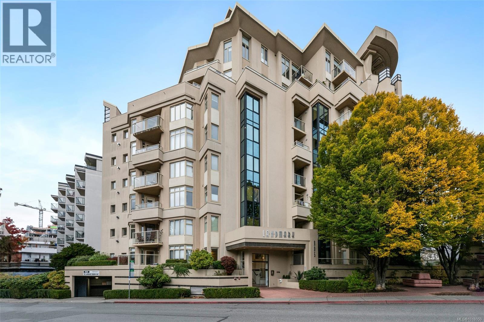 101 605 Douglas St, Victoria