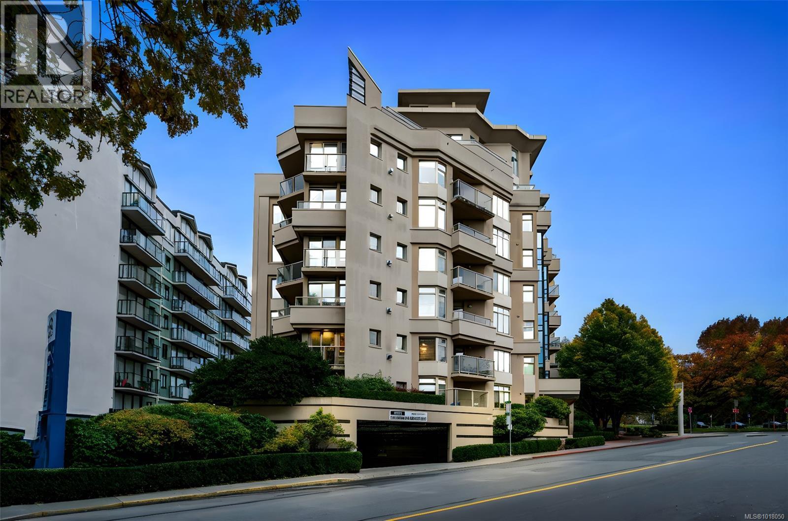 101 605 Douglas St, Victoria