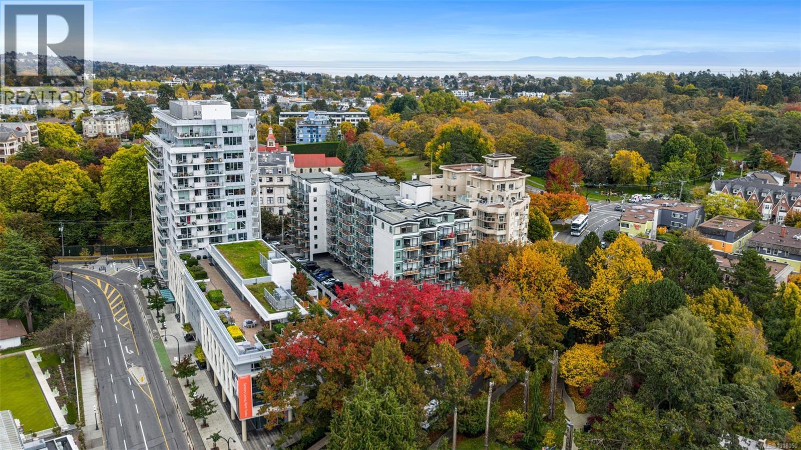 101 605 Douglas St, Victoria