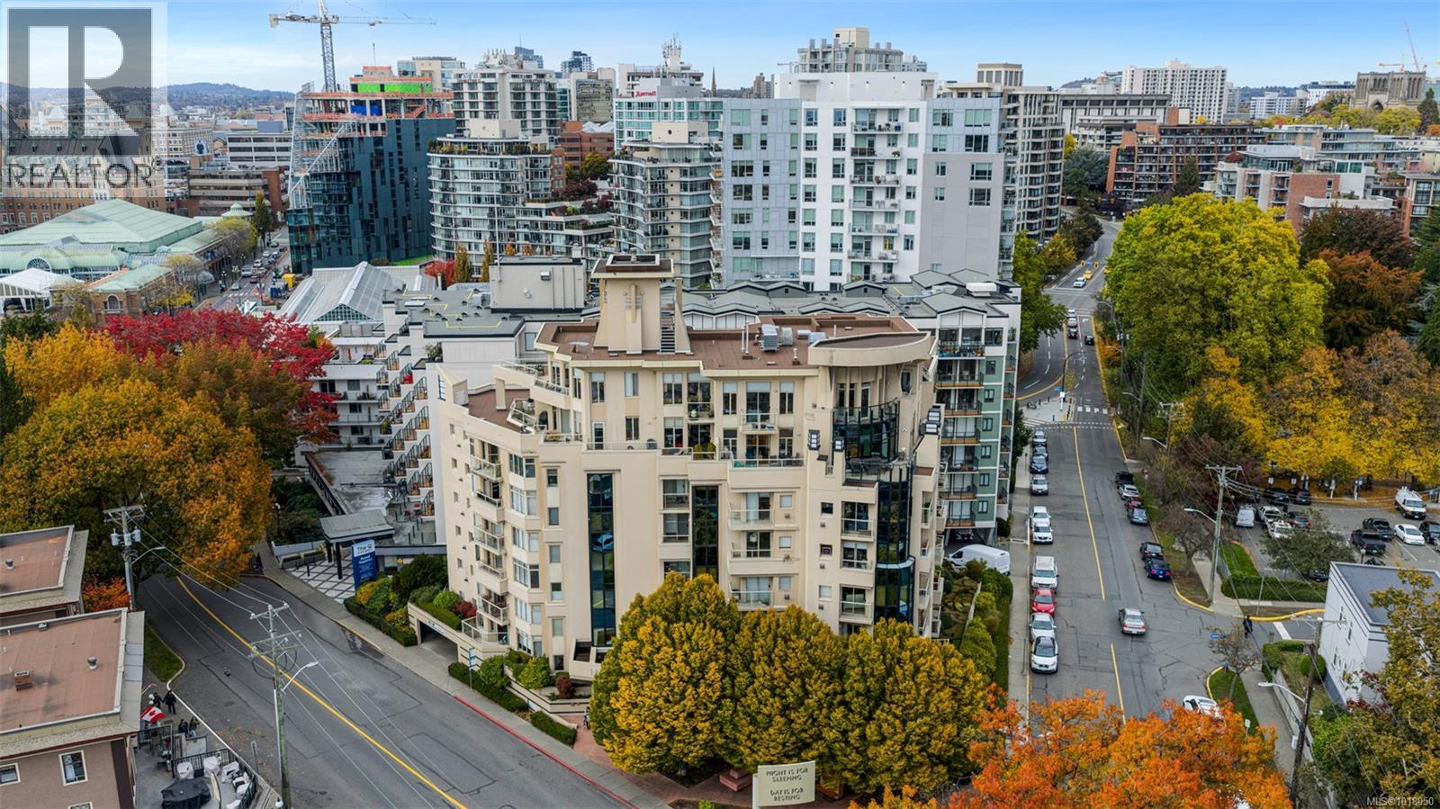 101 605 Douglas St, Victoria