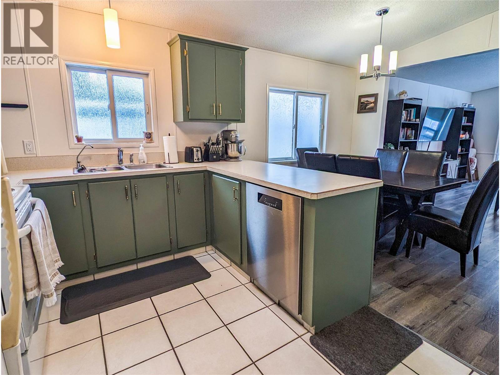 6721 51 Street Northeast, Salmon Arm