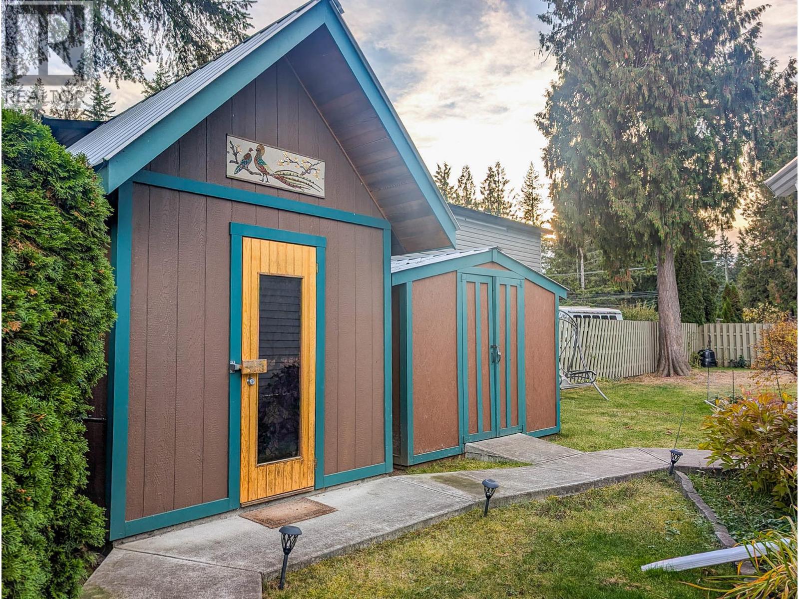 6721 51 Street Northeast, Salmon Arm