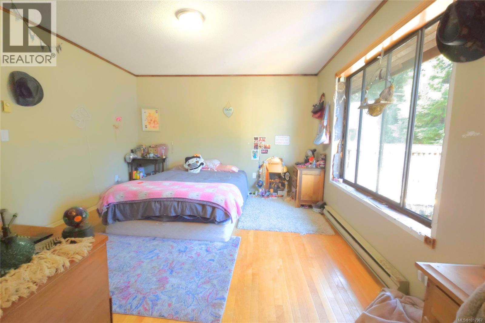 437 MARINE DR - 11