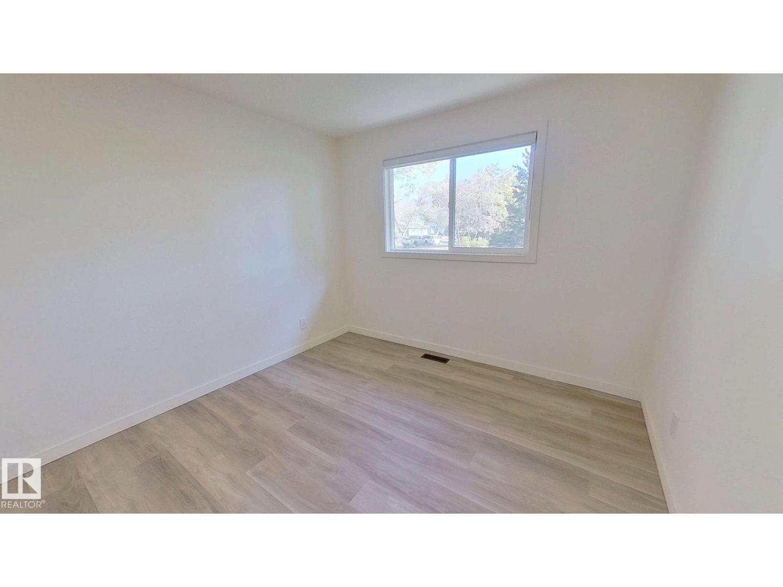 16466 104A AV NW, Edmonton