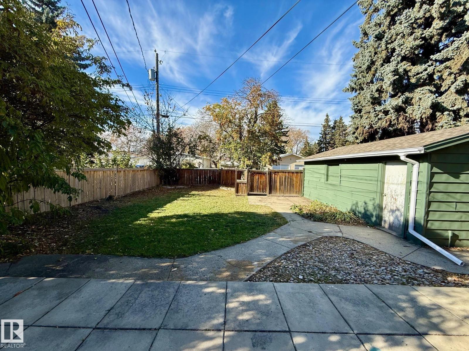 16466 104A AV NW, Edmonton