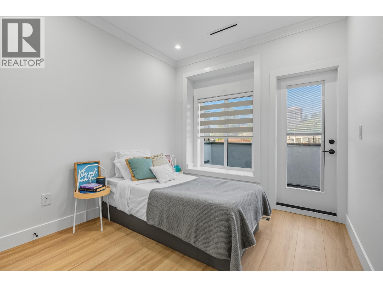 3749 UNION STREET, Burnaby