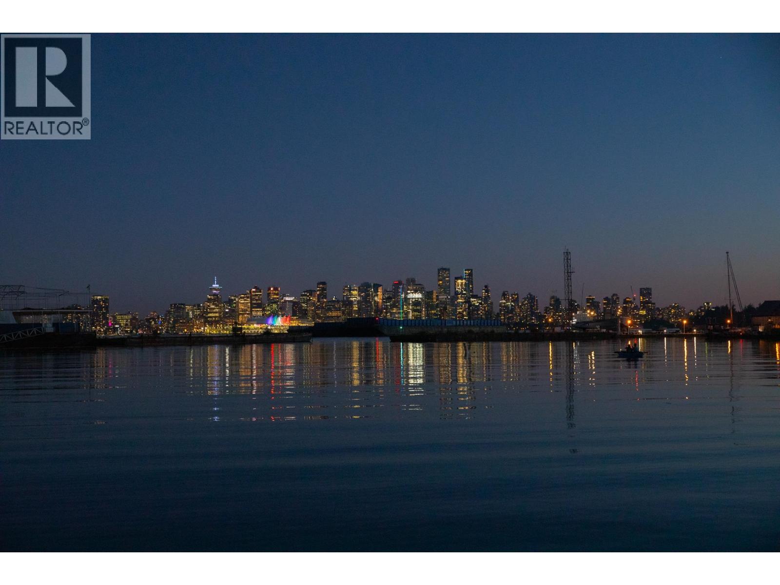 A27 415 W ESPLANADE AVENUE, North Vancouver