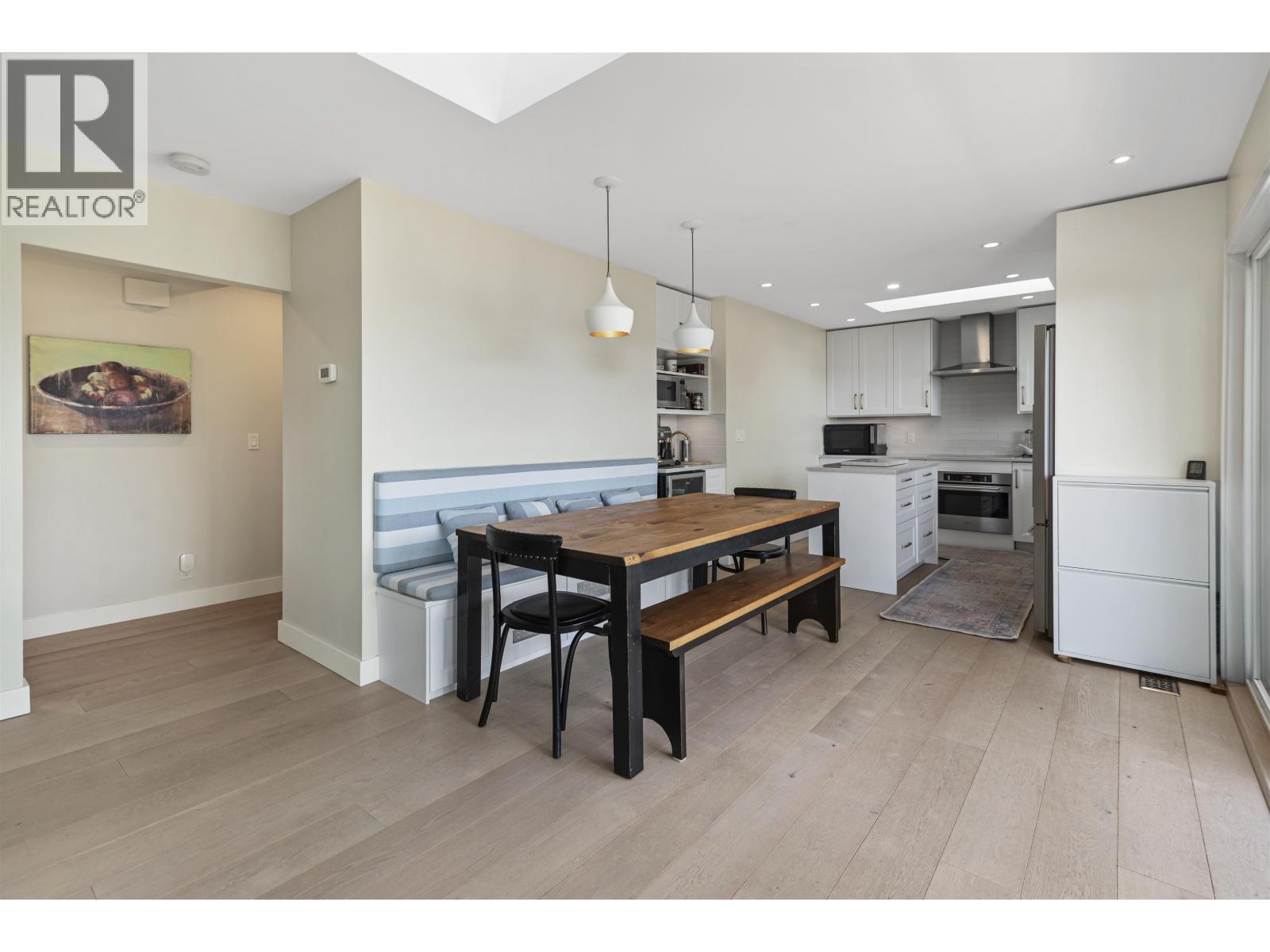 648 GIBSONS WAY, Gibsons