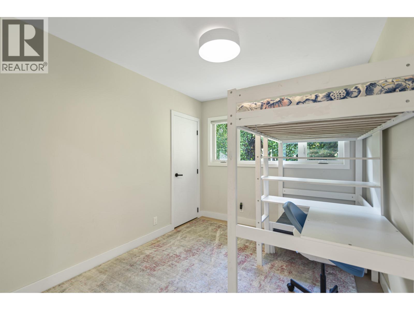 648 GIBSONS WAY, Gibsons