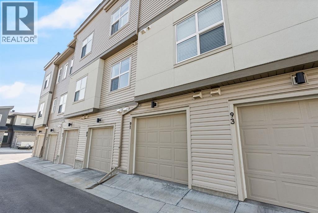 Single Family House for Sale in  Spring Creek Common SW Springbank Hill Calgary 